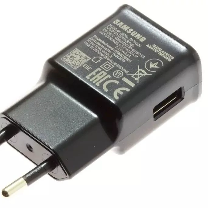 شارژر دیواری مدل EP-TA200 به همراه کابل تبدیل USB-C
